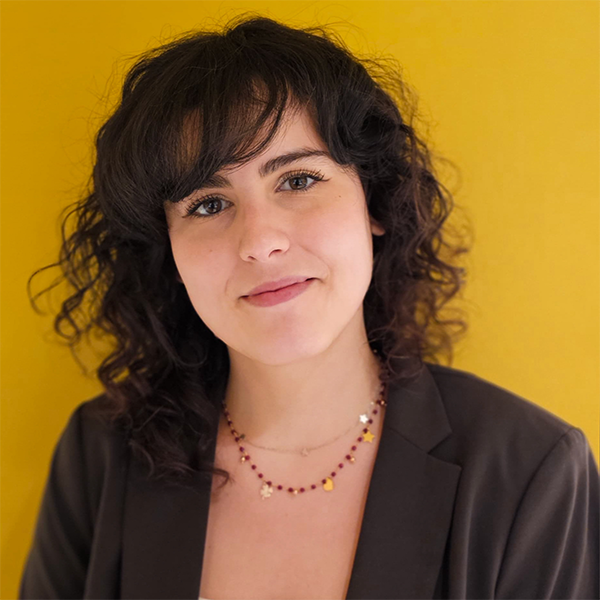 Piacere, Elena Masia